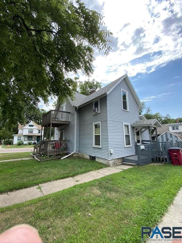 425 Prairie Ave - Photo 1