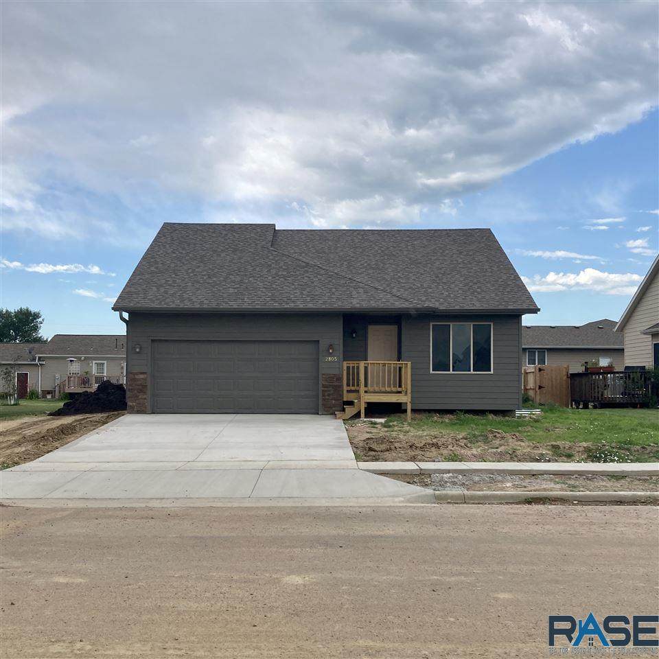 2513 Pampas Grass Ave - Photo 1
