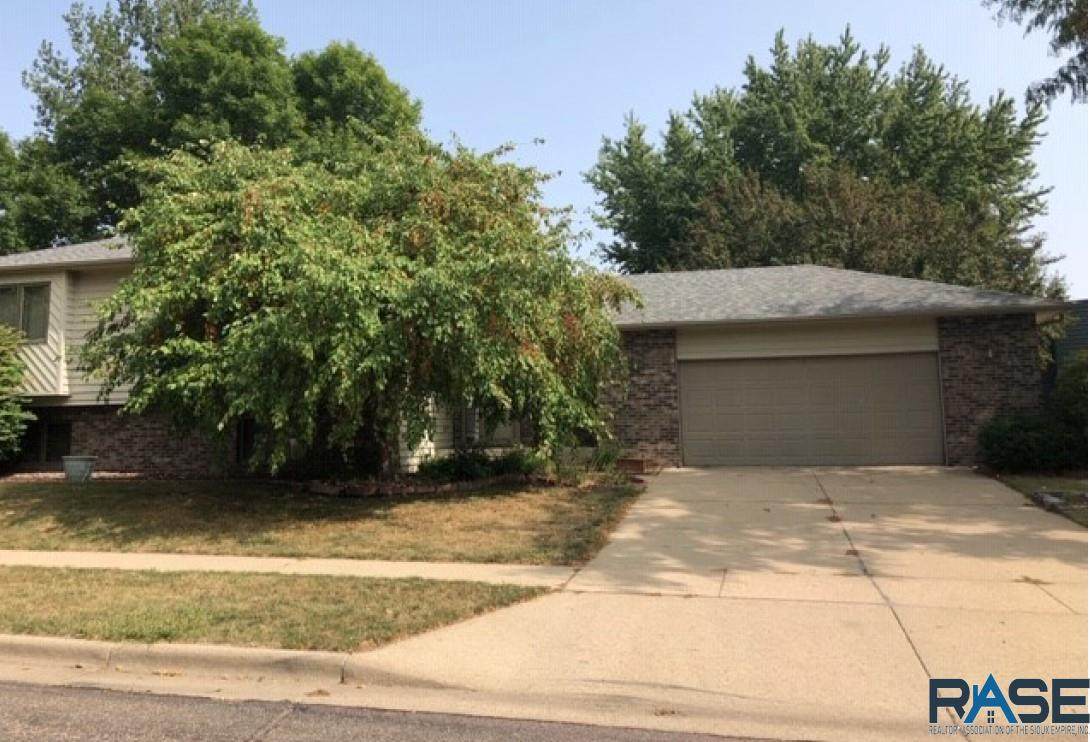 1216 Kevin Cir - Photo 1