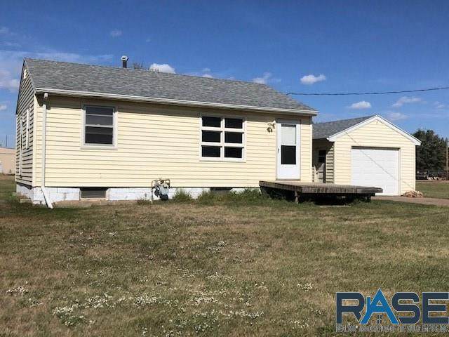340 Hollister Ave - Photo 1
