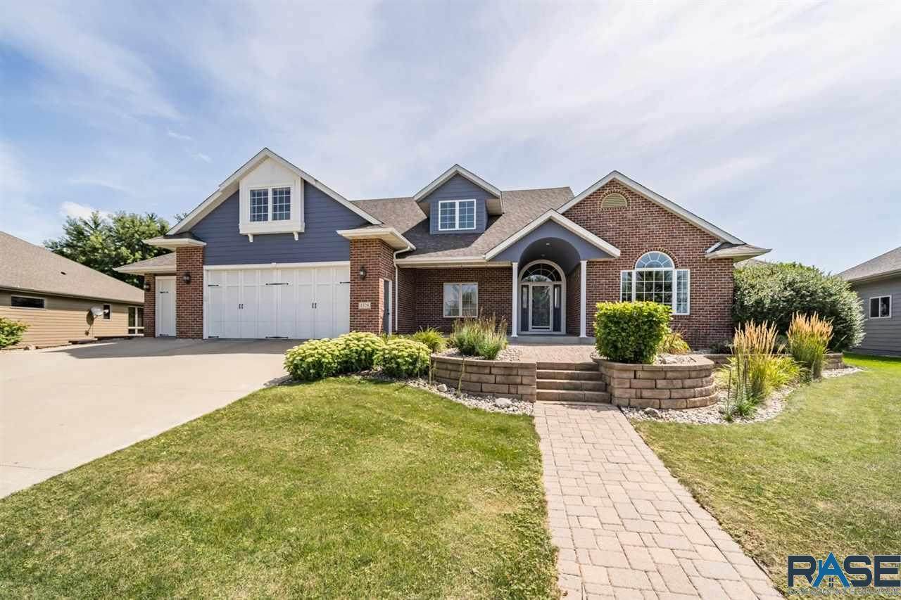 1328 Wicklow Ct - Photo 1