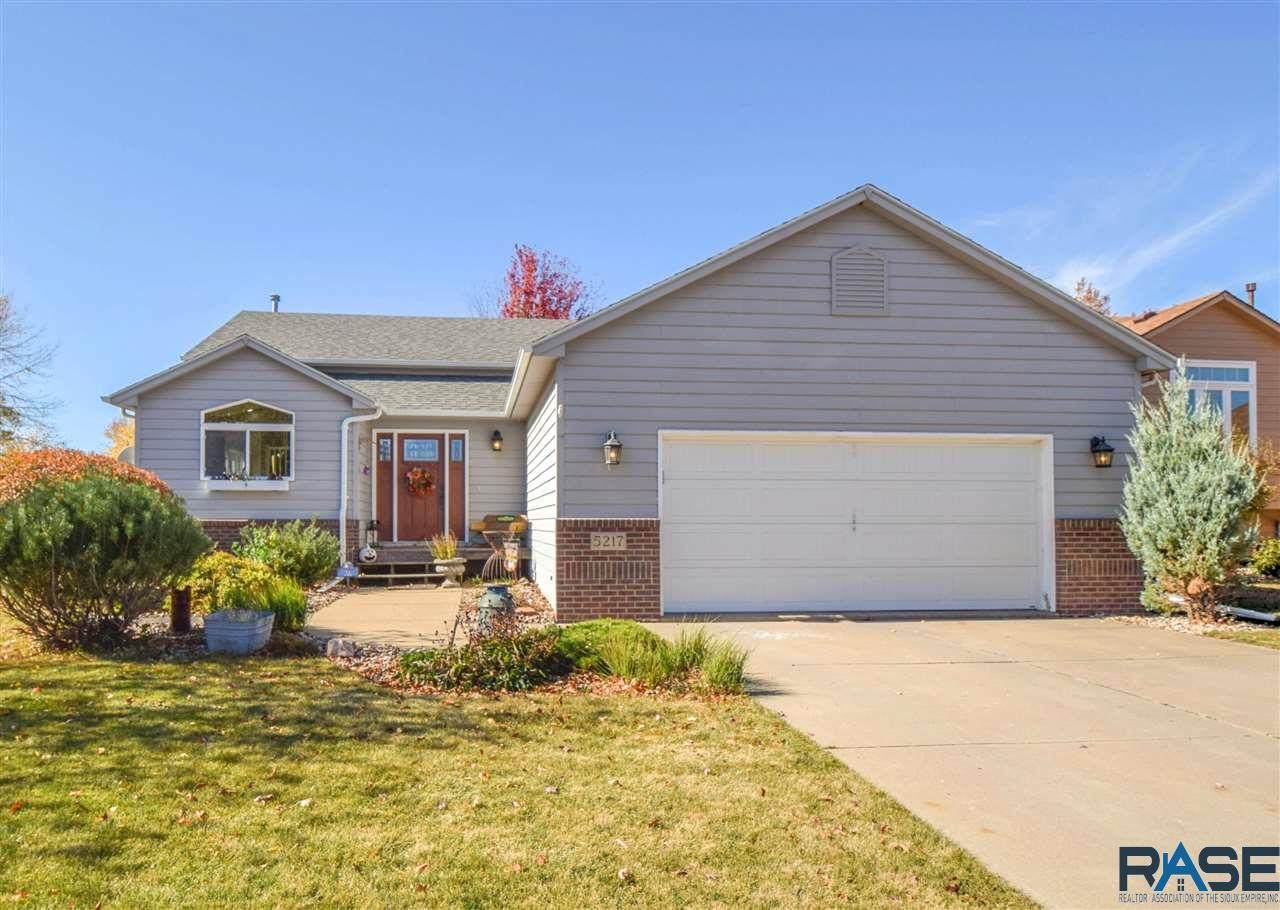 5217 Birchwood Ave - Photo 1