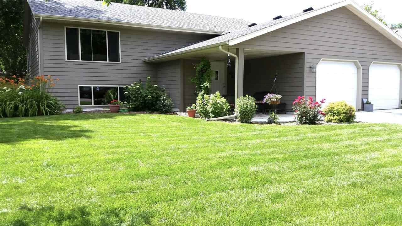 105 Yellowstone Dr - Photo 1