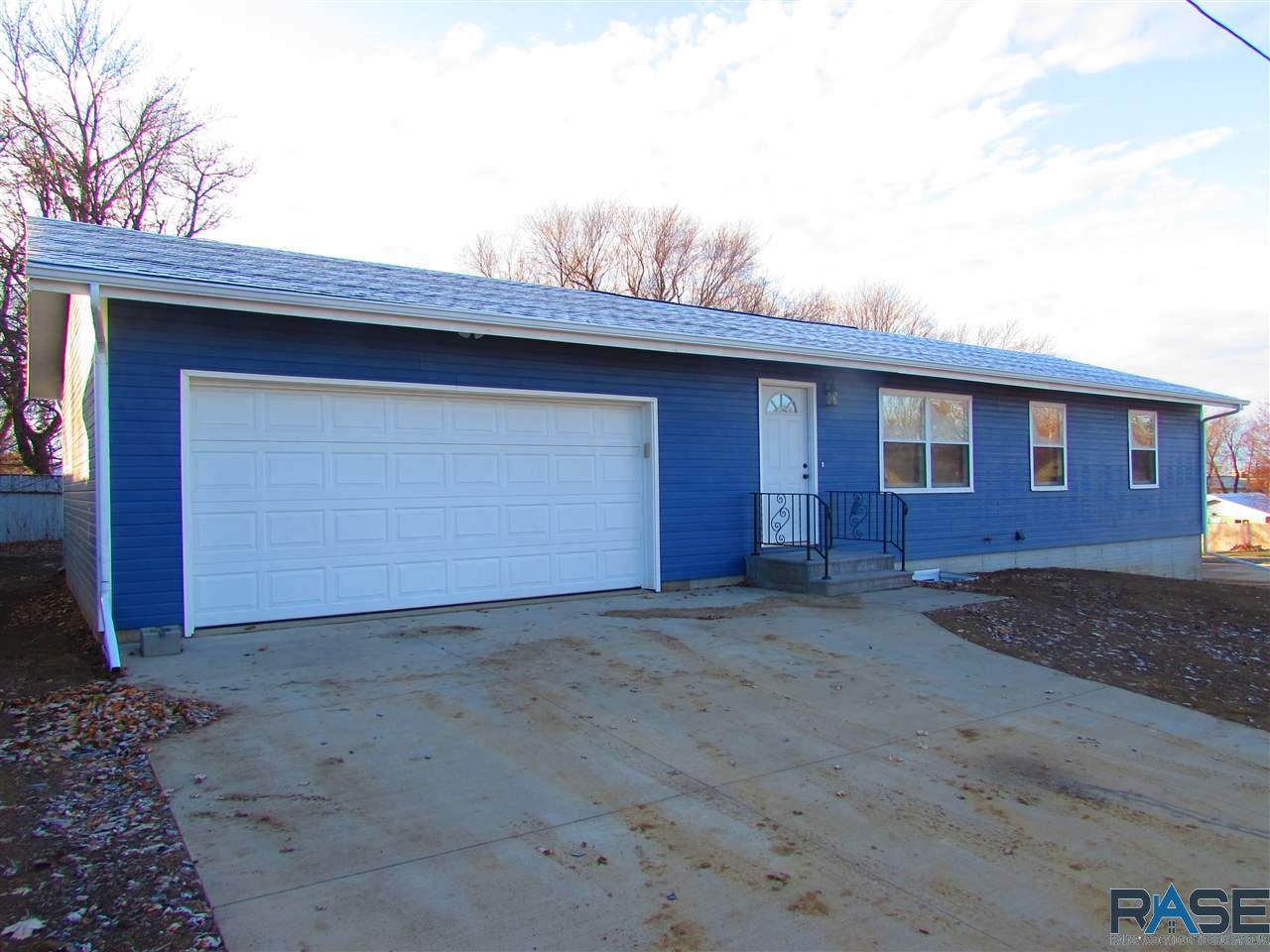 604 Canyon Ave - Photo 1
