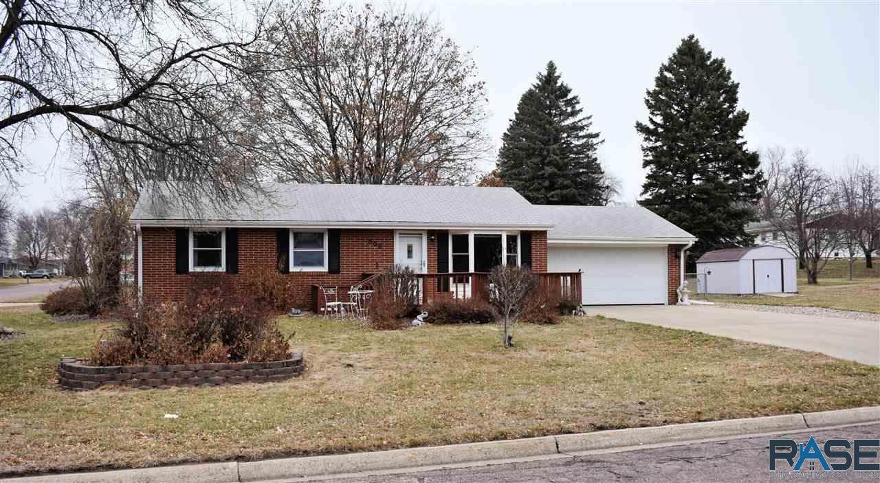 800 Conifer St - Photo 1