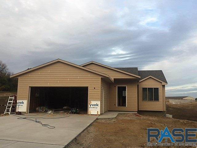 1025 Mable Cir - Photo 1