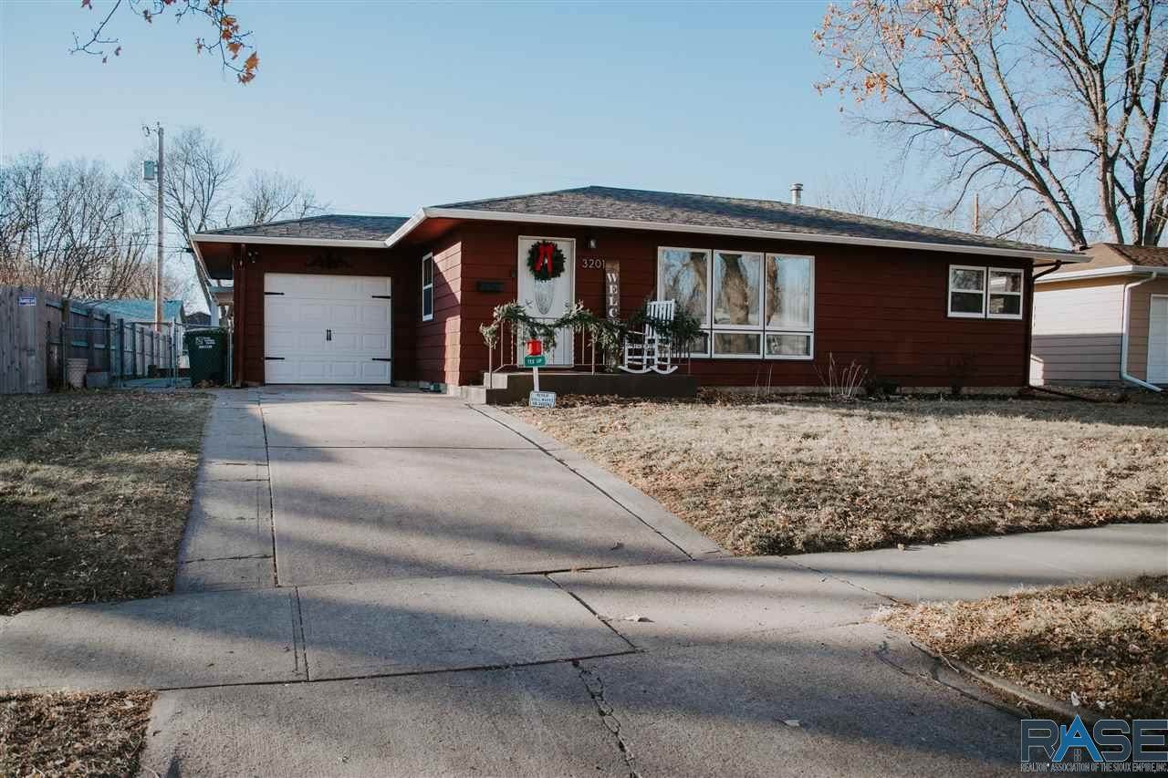 3201 5th Ave - Photo 1