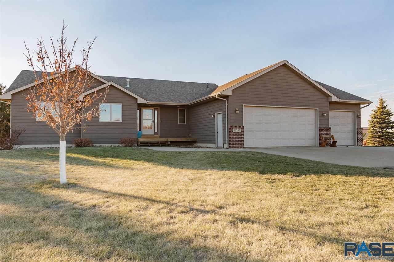 45297 Unique Ct - Photo 1