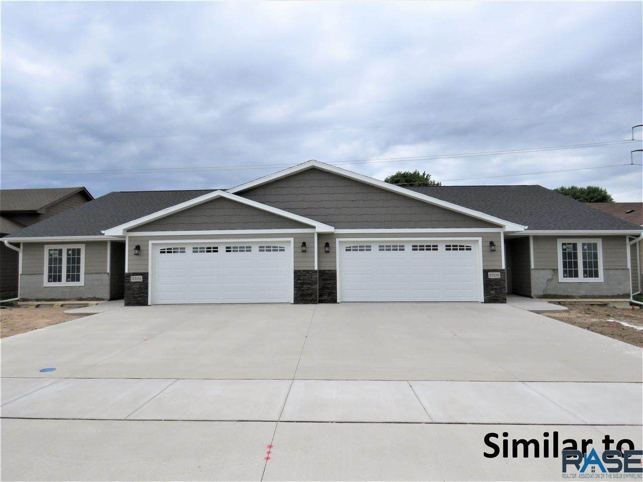 205 Antioch St - Photo 1