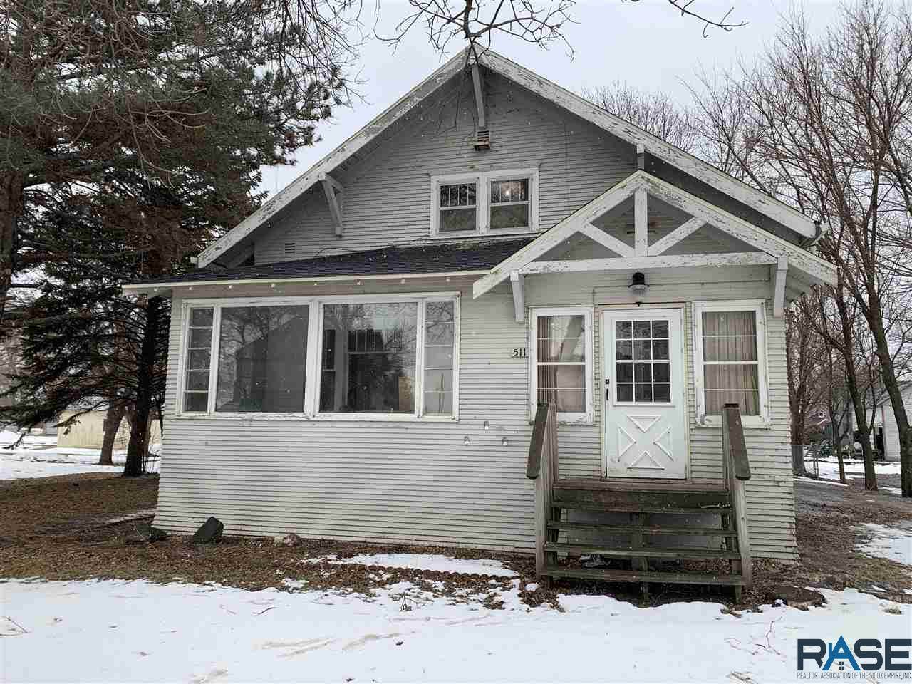 511 Main St - Photo 1