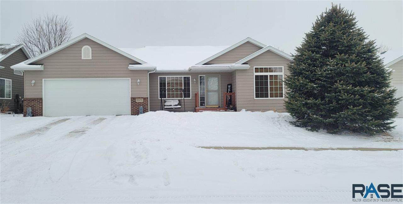 5505 Boxwood St - Photo 1