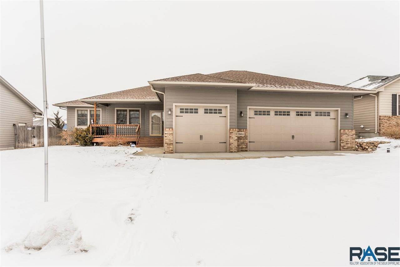 7604 Boysenberry St - Photo 1