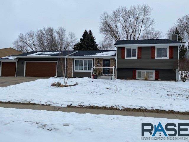 4908 Twin Ridge Rd - Photo 1