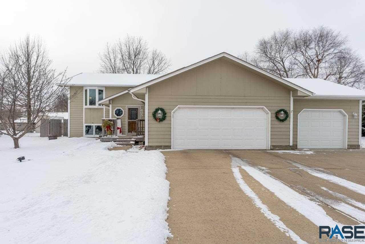 405 Lakota Cir - Photo 1