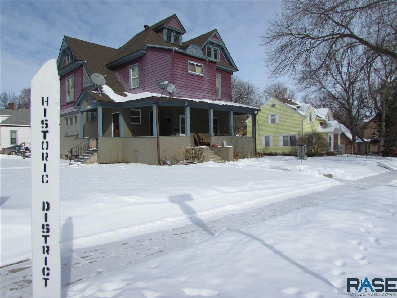 632 7th St - Photo 1
