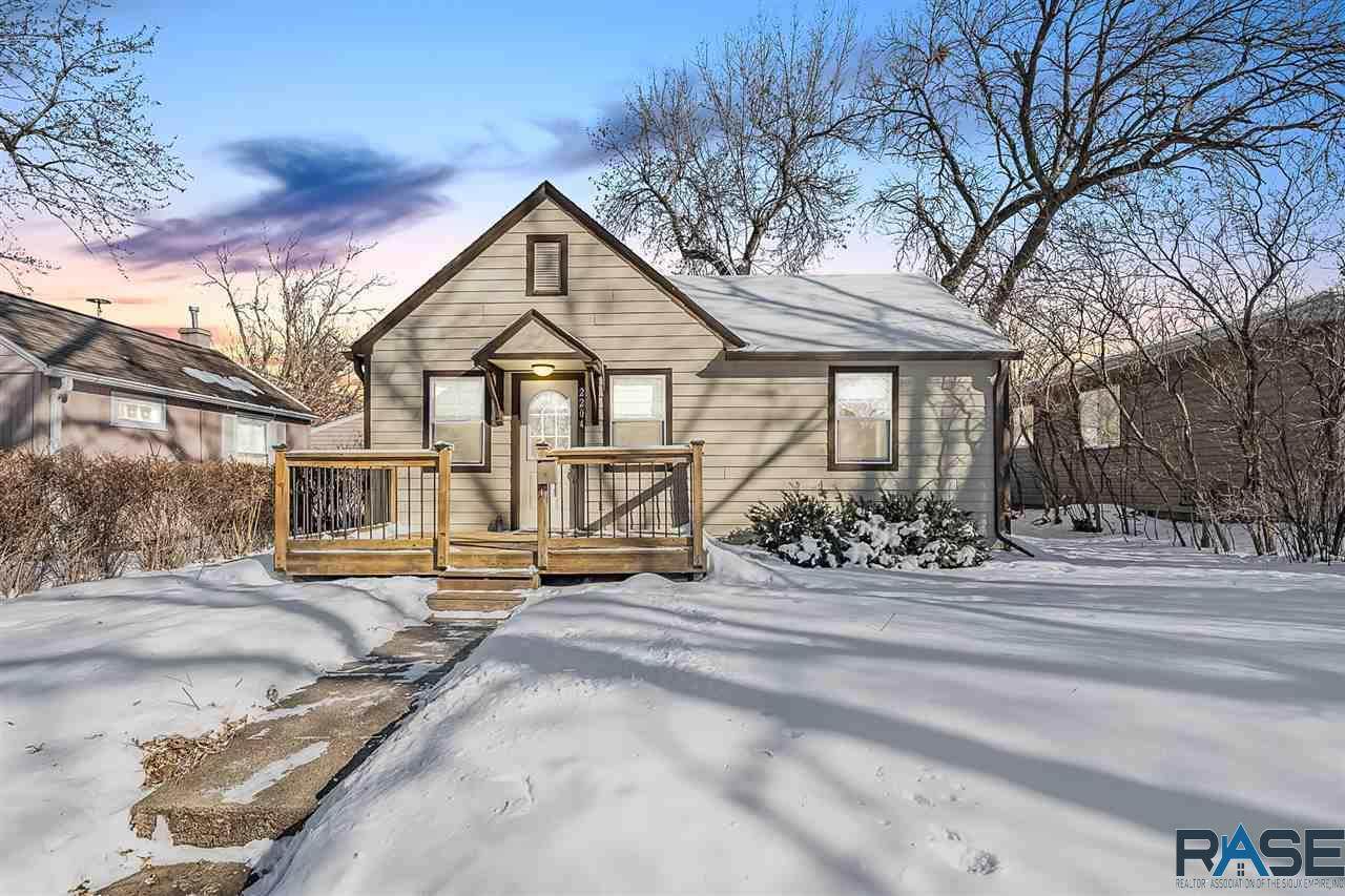 2204 Euclid Ave - Photo 1