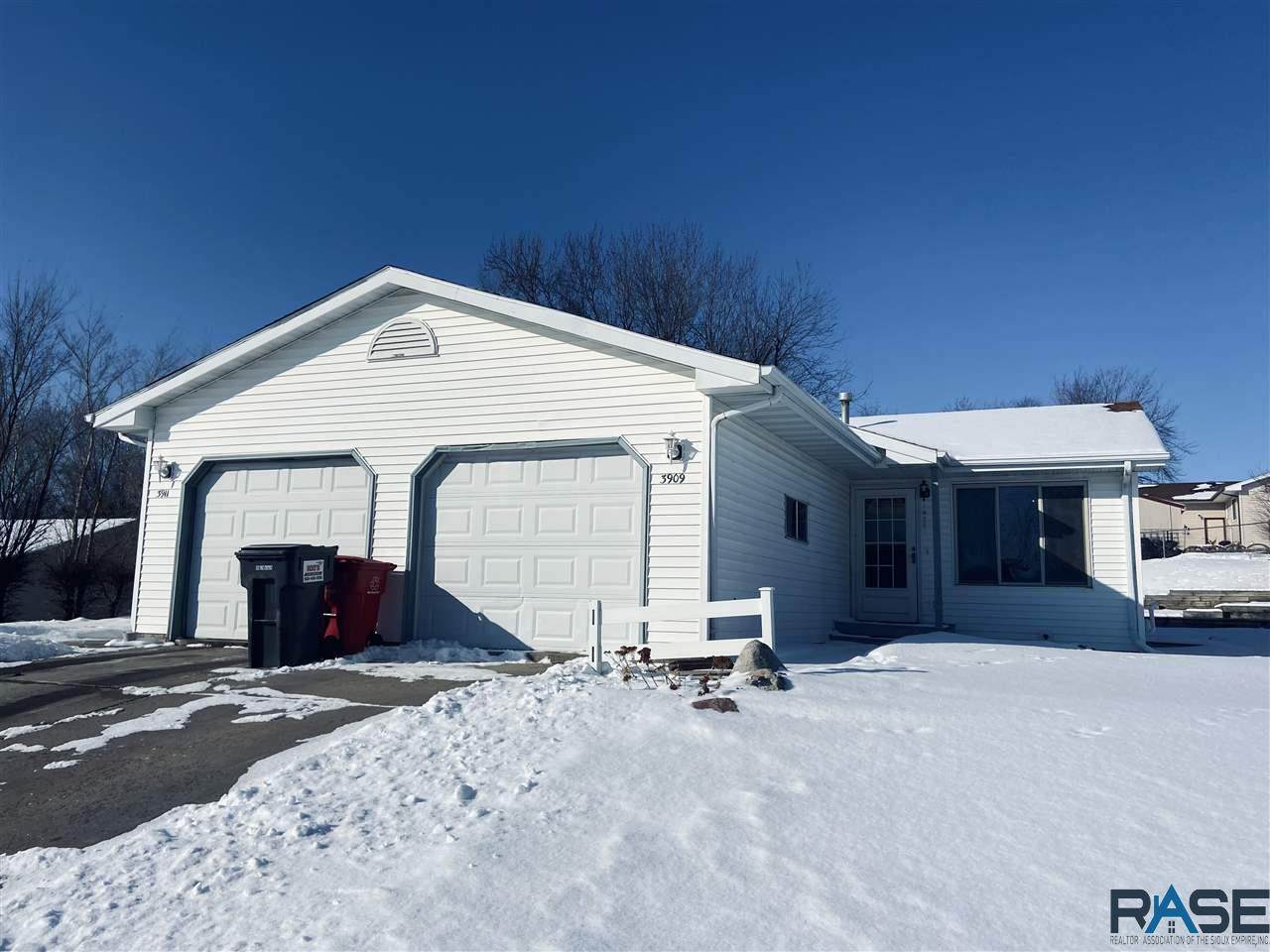 3909 S Terry Ave - Photo 1
