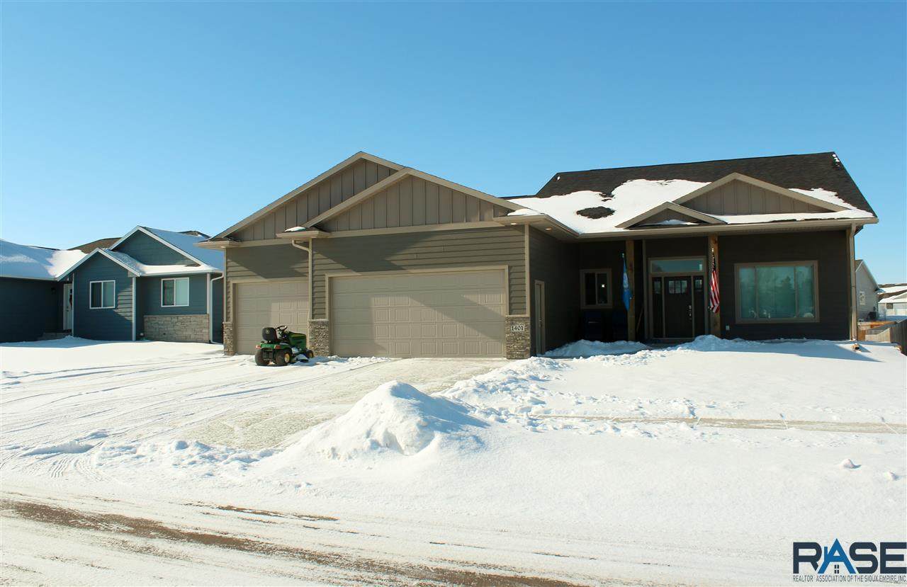 1401 Oak Creek Rd - Photo 1
