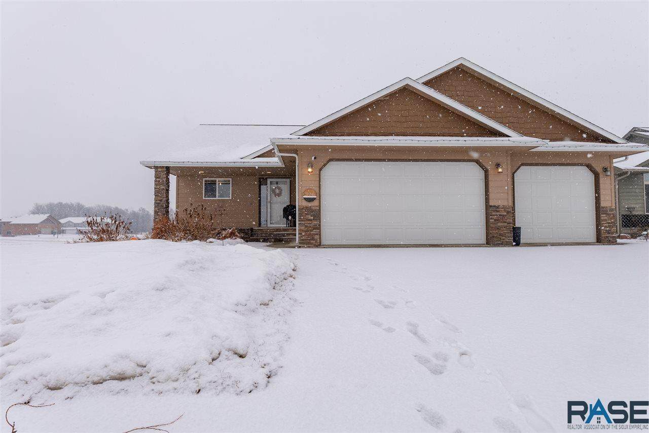 306 Perry Ln - Photo 1