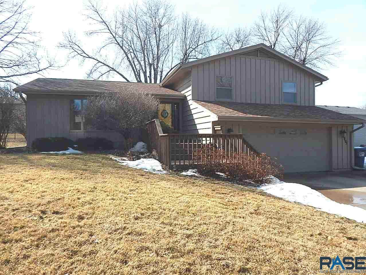 4405 Oak Ridge Ave - Photo 1