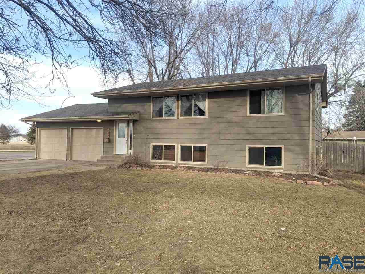 100 6th Ave - Photo 1