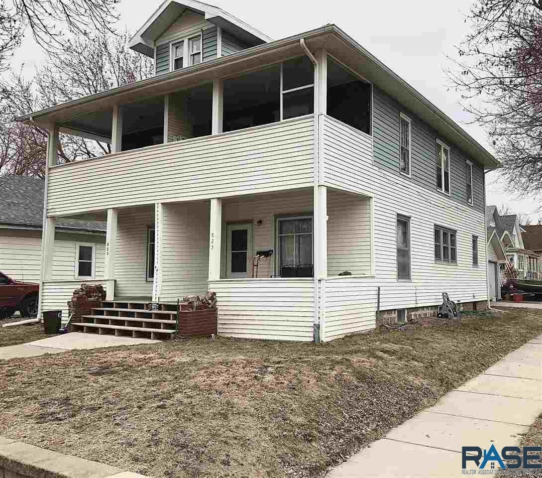 823 15th St - Photo 1