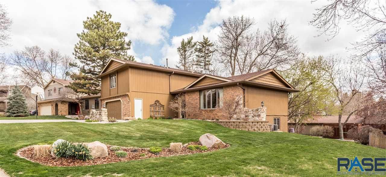 2116 Elizabeth Dr - Photo 1