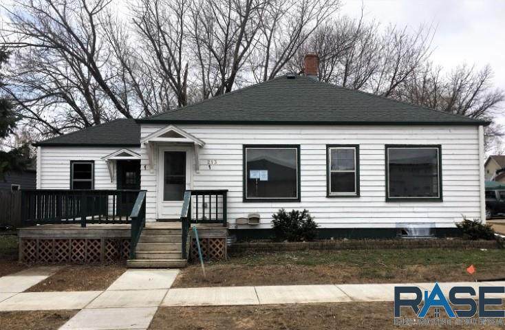 213 Juniper St - Photo 1