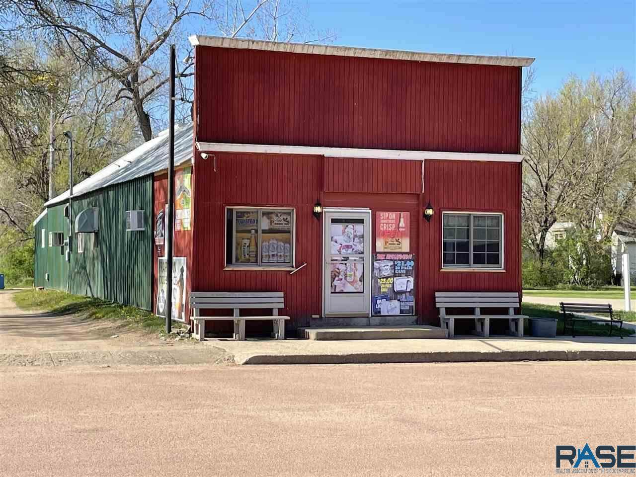 131 Main St - Photo 1