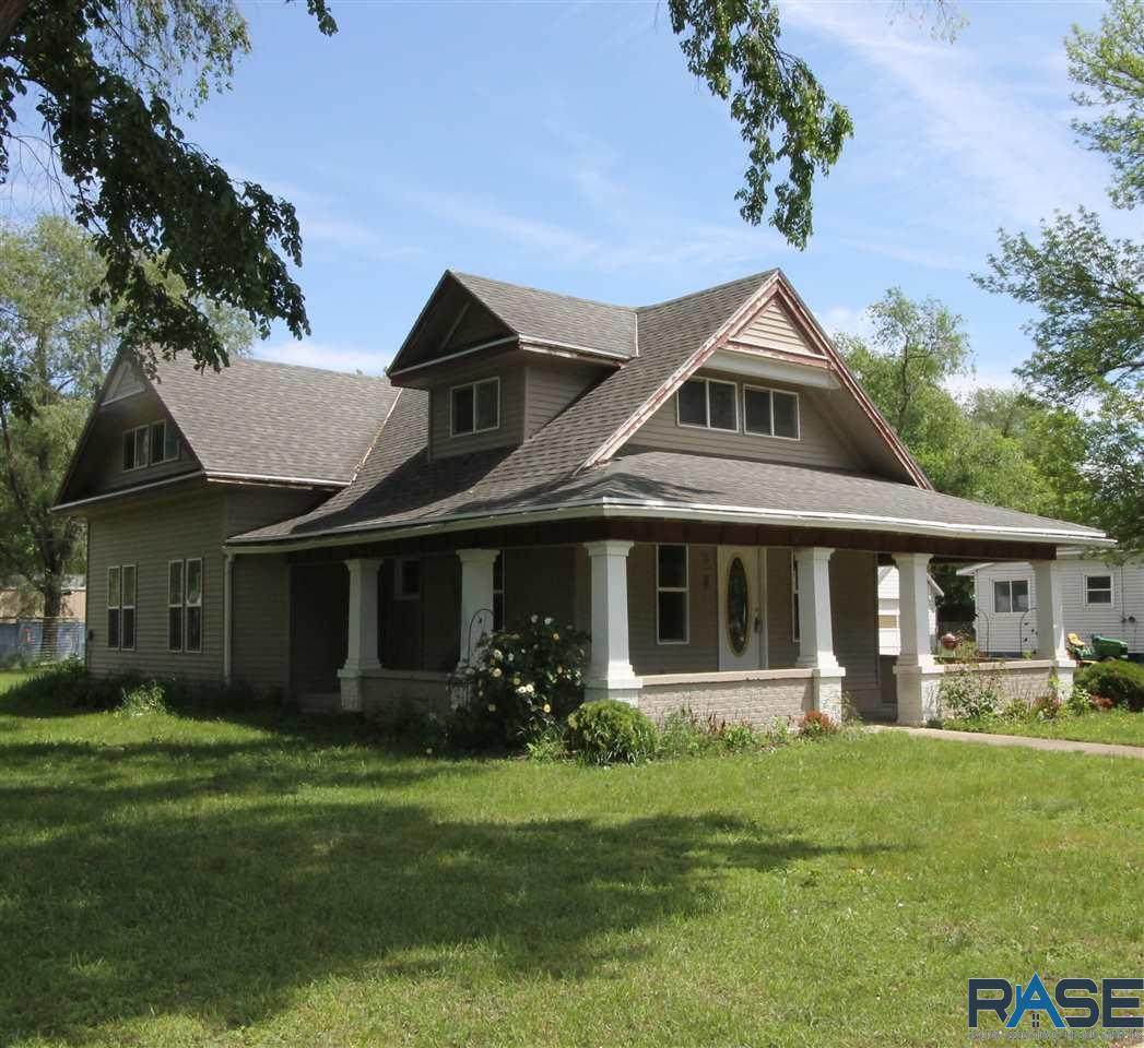 740 Washington St - Photo 1