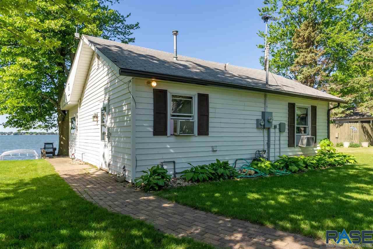6693 Wentworth Park Dr - Photo 1
