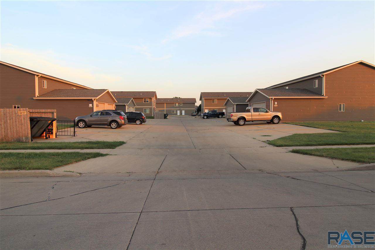 1301 Madison St - Photo 1