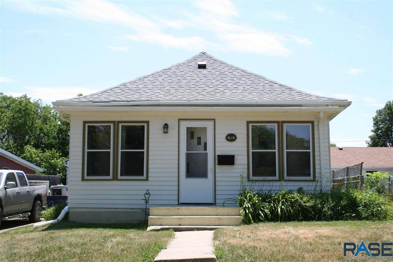 919 5th Ave - Photo 1