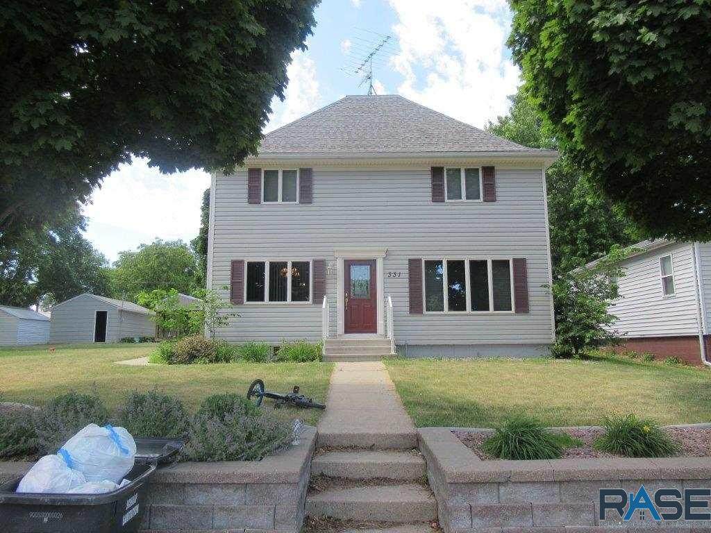 331 2nd St - Photo 1