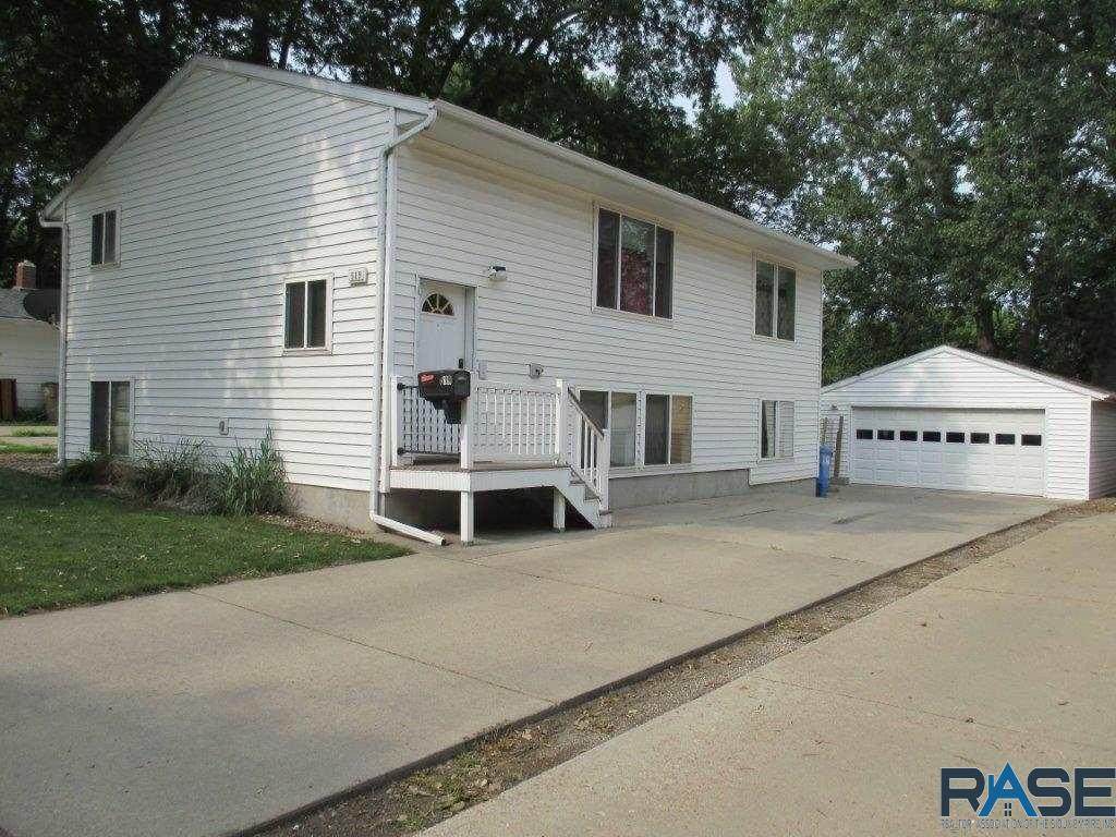 519 Summit Ave - Photo 1