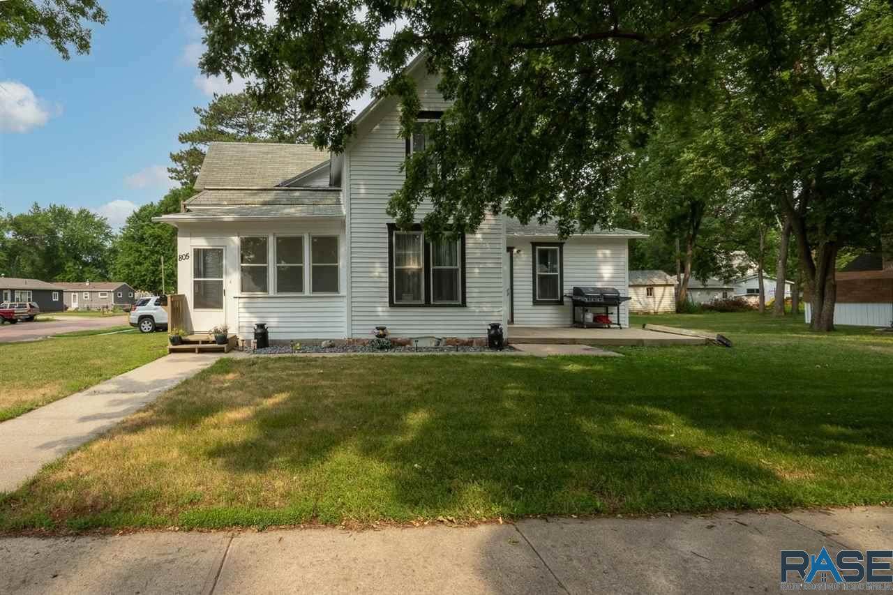 805 Washington Ave - Photo 1