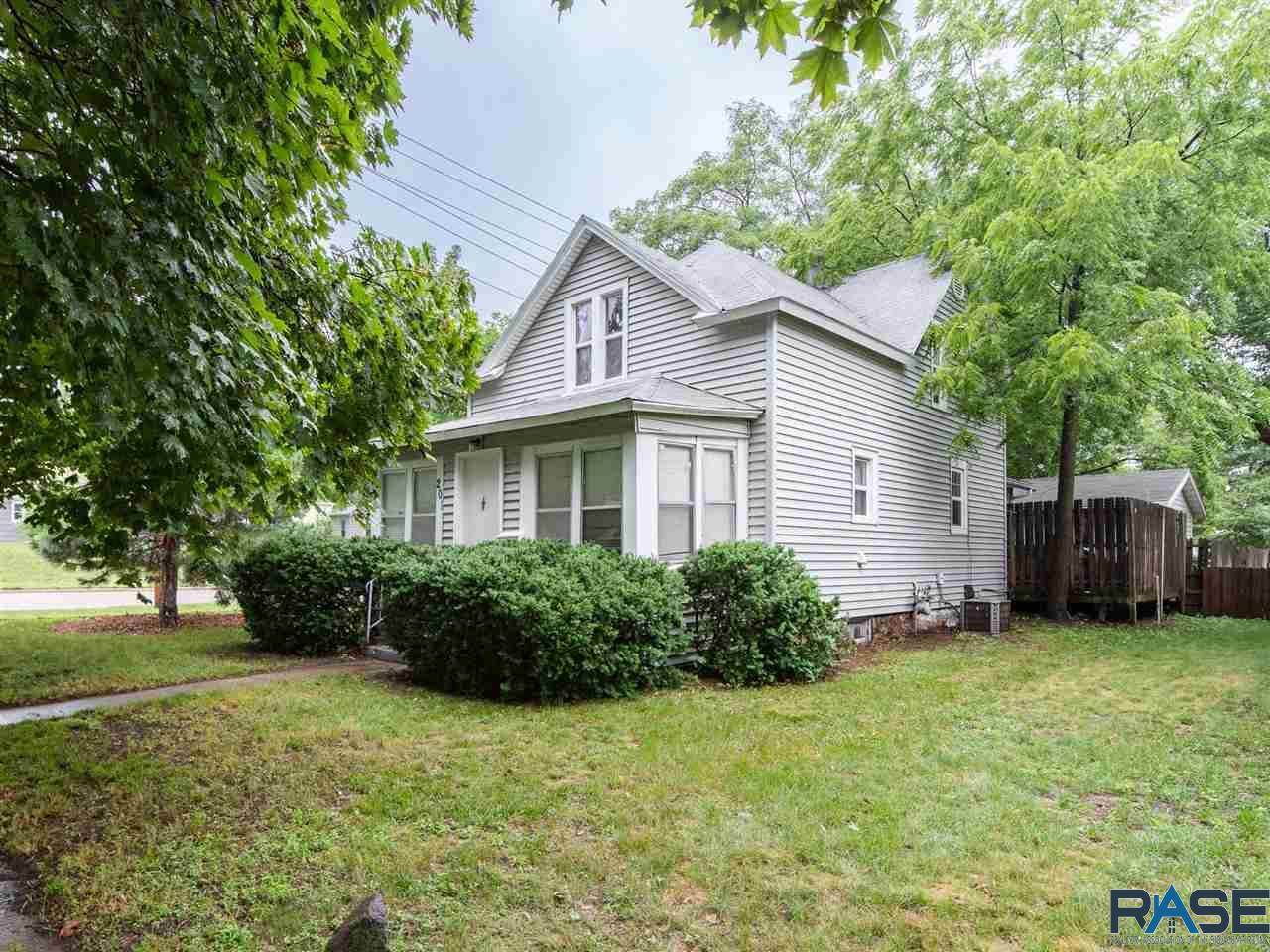201 Lake Ave - Photo 1