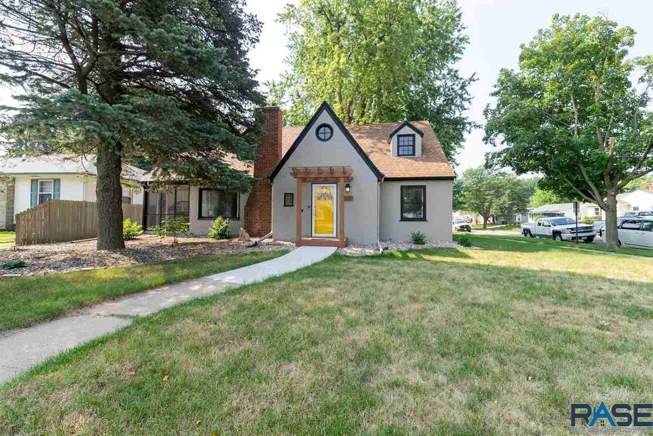 1621 22nd St - Photo 1