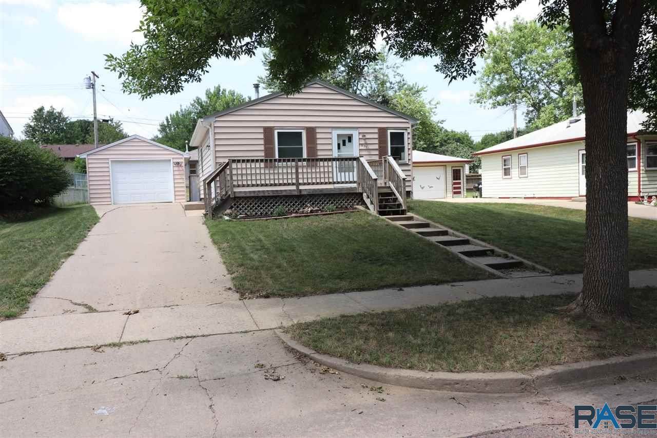 921 Stephen Ave - Photo 1