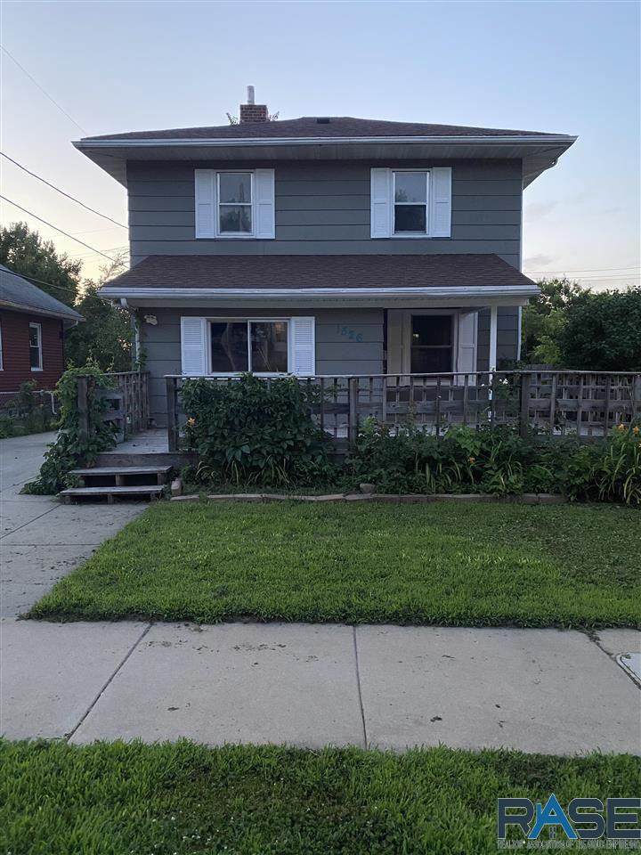 1526 10th St - Photo 1