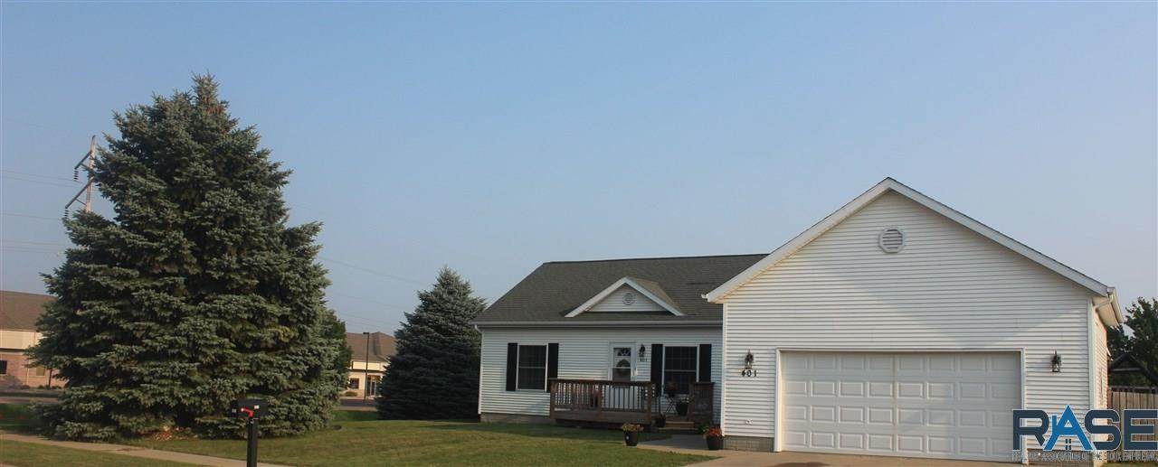401 Laura St - Photo 1