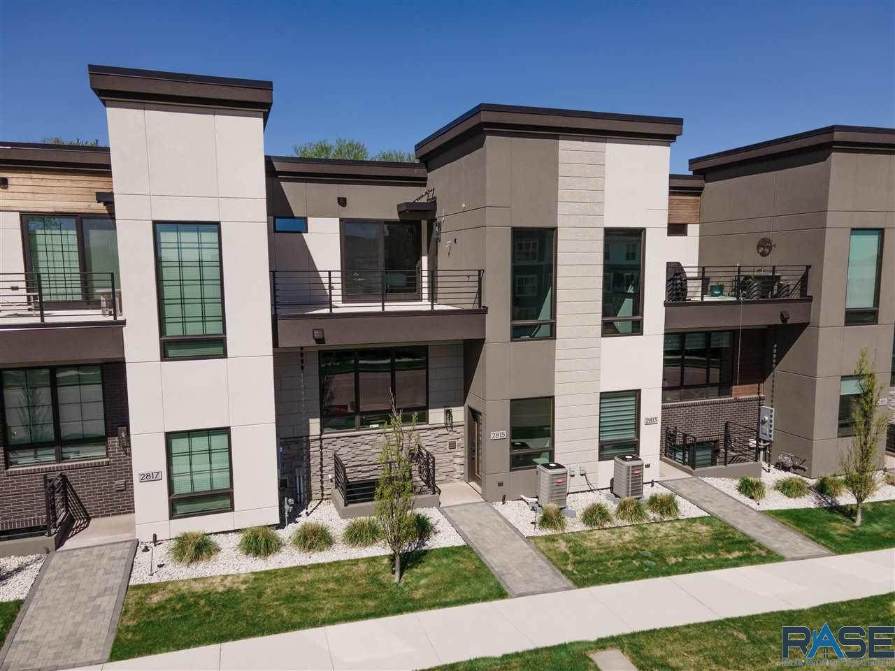 2815 Terry Ave - Photo 1