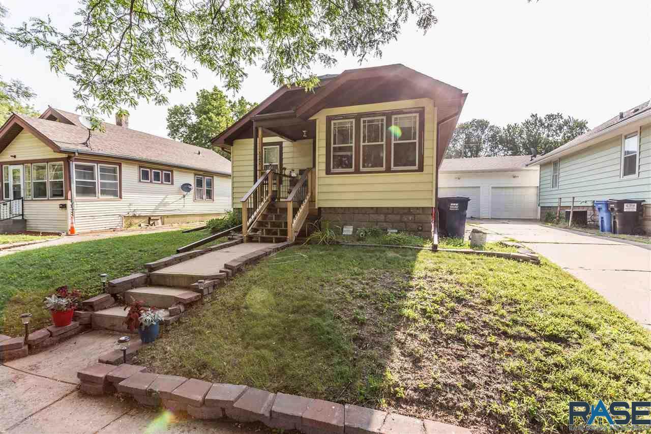 522 Indiana Ave - Photo 1