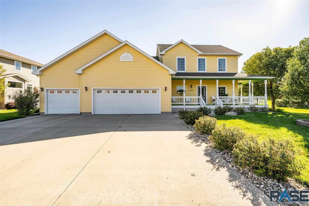 808 Eagle Run - Photo 1