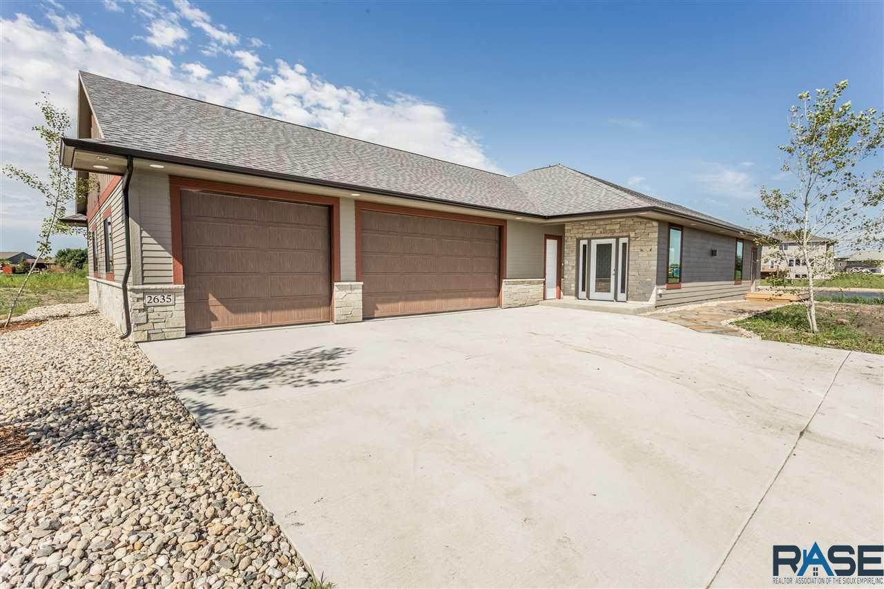 2635 Park Pl - Photo 1