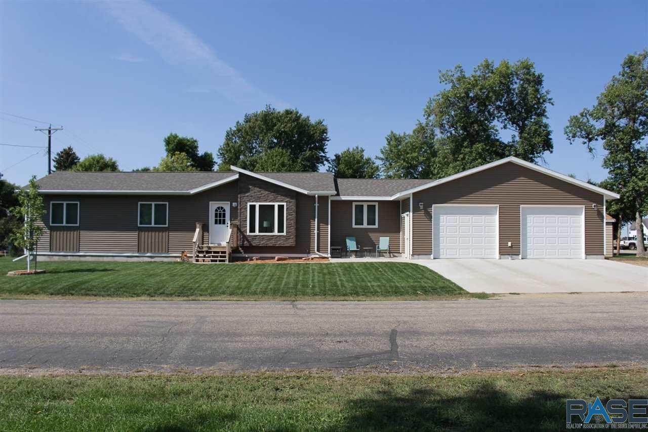 151 Baker Ave - Photo 1
