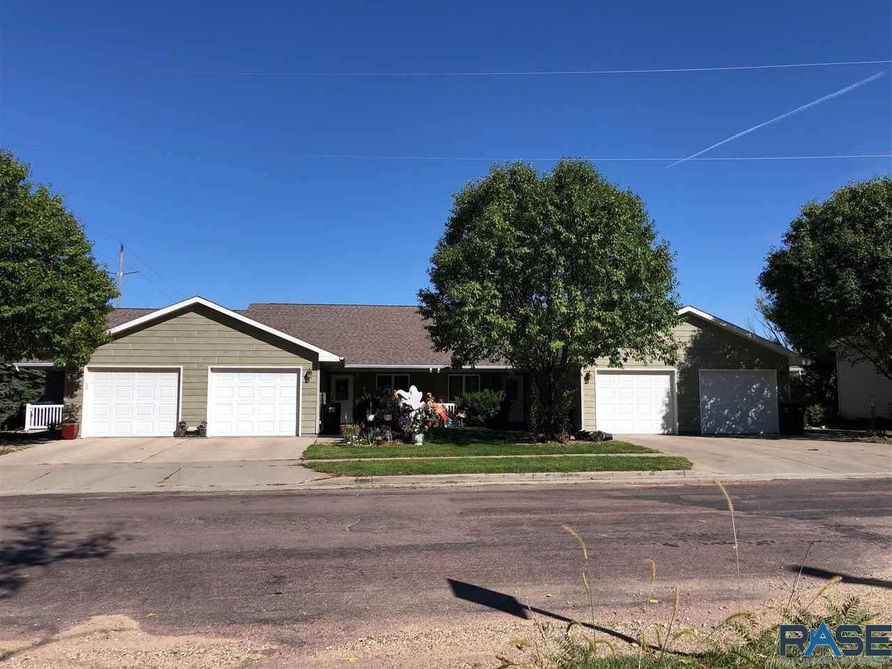 414 Cherry St - Photo 1