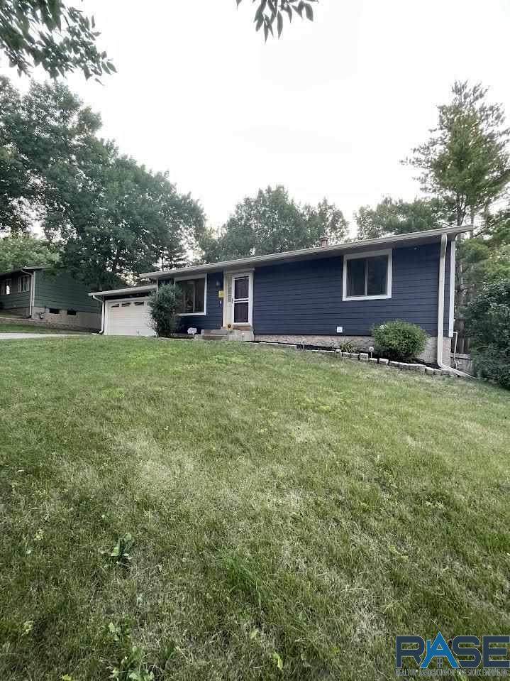 1021 Lowell Ave - Photo 1