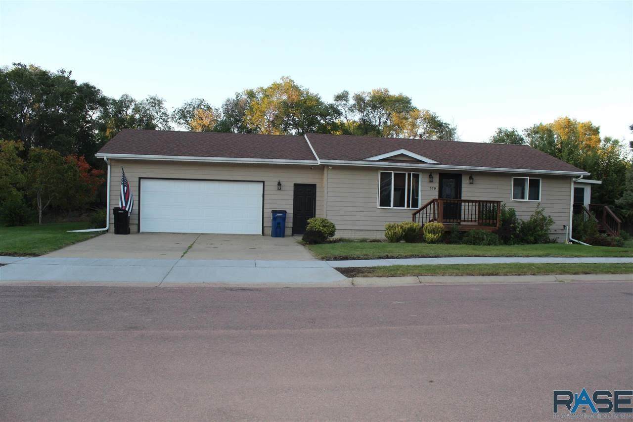 570 Kimball St - Photo 1