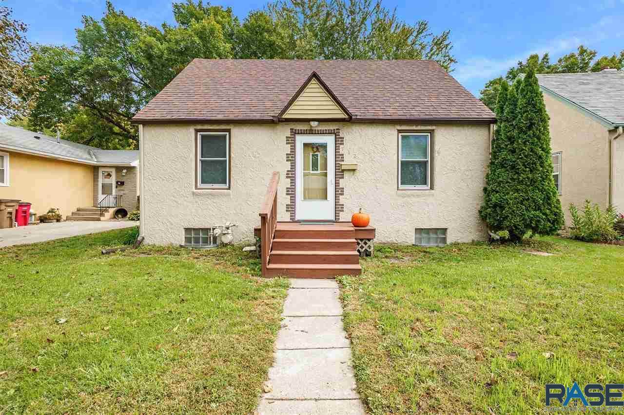 712 Blauvelt Ave - Photo 1